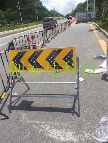 深圳太陽(yáng)能導(dǎo)向牌安裝圖