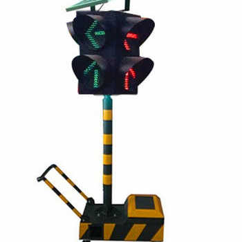 太陽(yáng)能4面2燈箭頭移動(dòng)信號(hào)燈