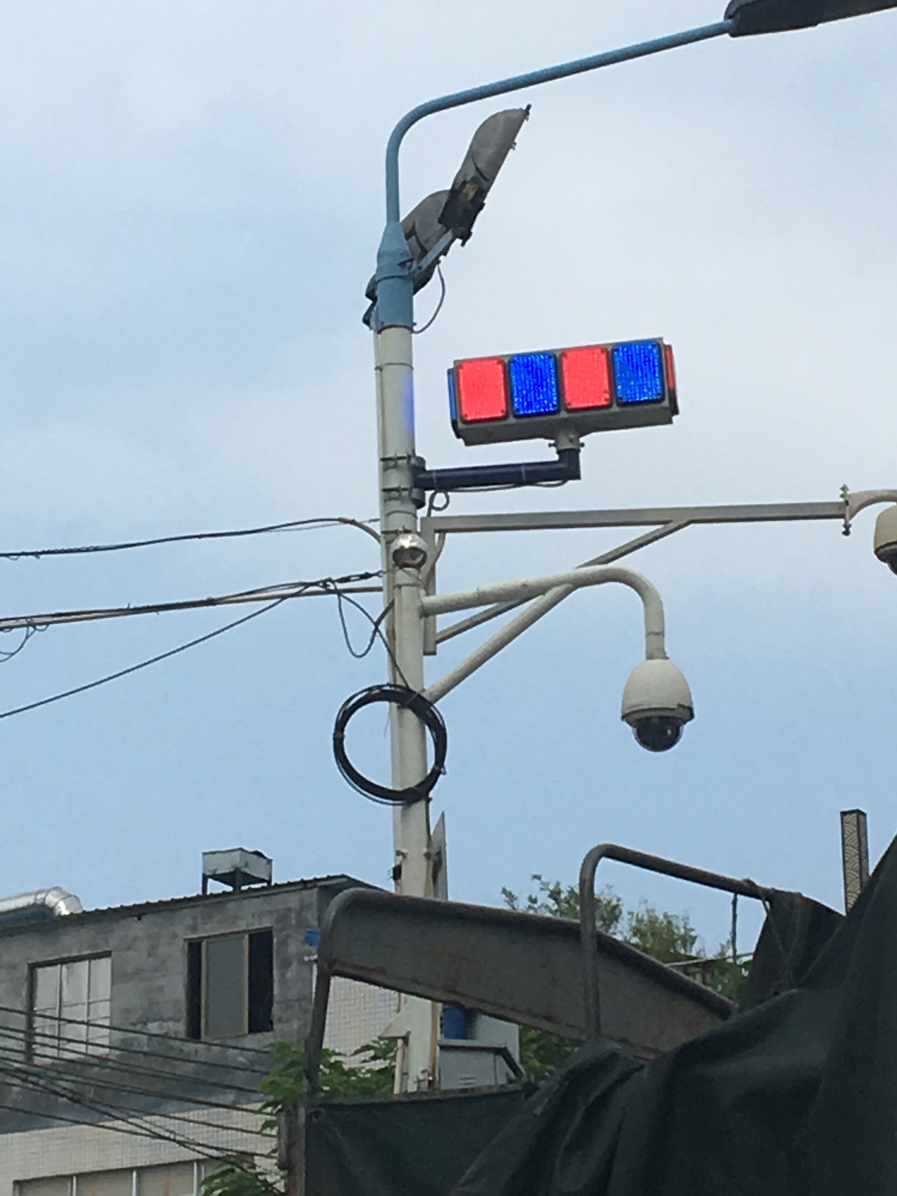 佛山南海220V大爆閃燈安裝圖